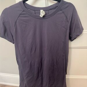Athleta Women's Dark Purple Short Sleeve Tee
